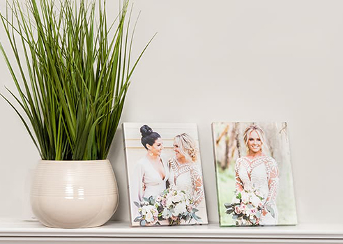 Create stunning collages all on the same stand, or choose just one perfect image to display.
